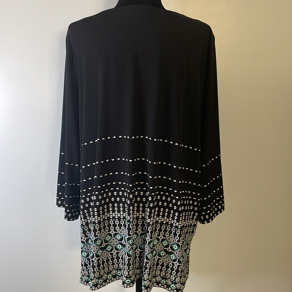 JM Collection Tunic - Picture 6 of 7